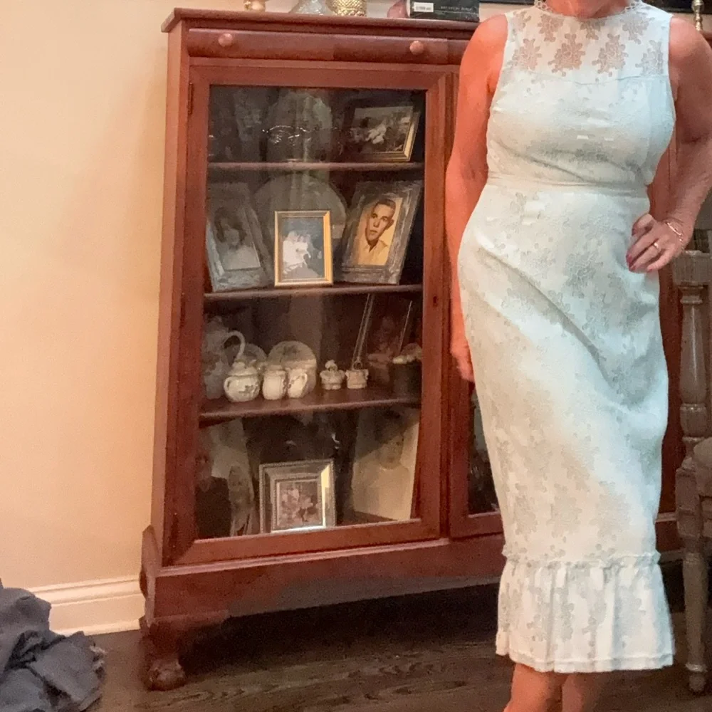 Elegant Blue Lace Dress - Picture 12 of 17